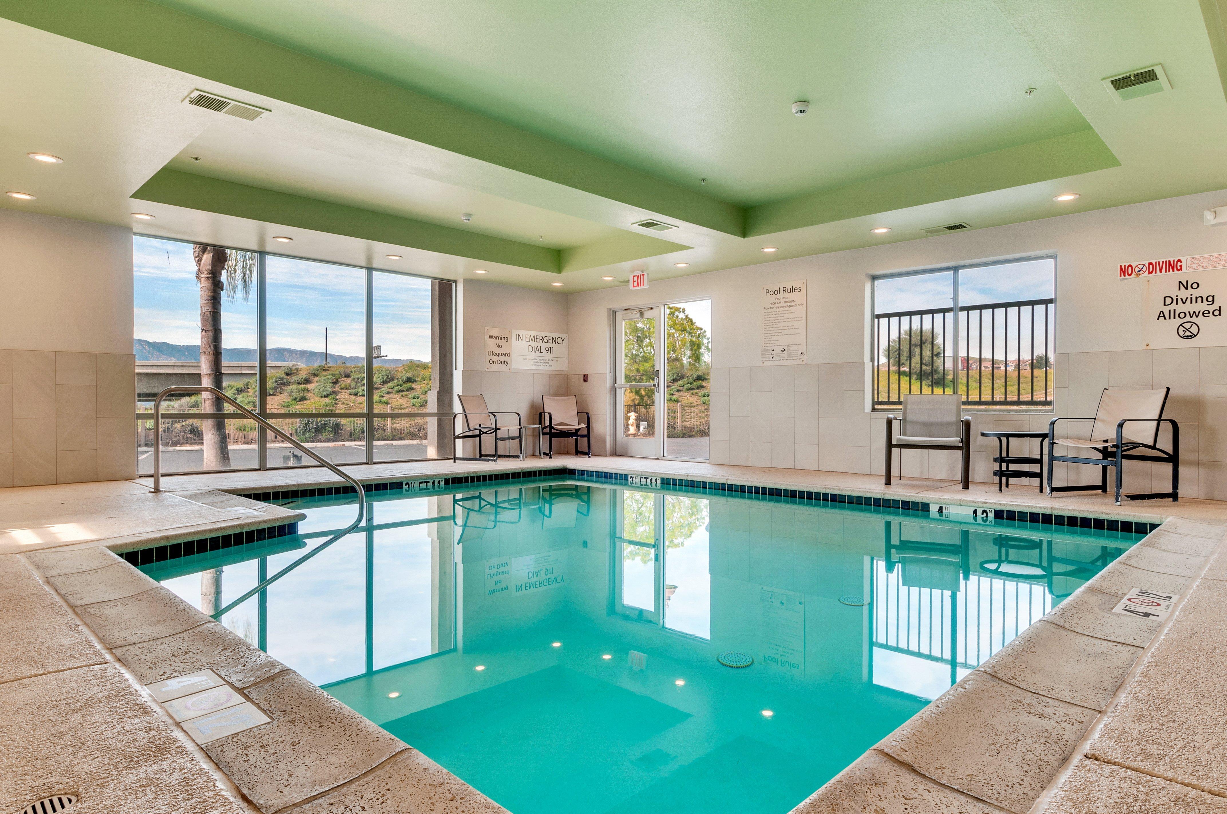 Holiday Inn Express Hotel & Suites Lake Elsinore By Ihg מראה חיצוני תמונה