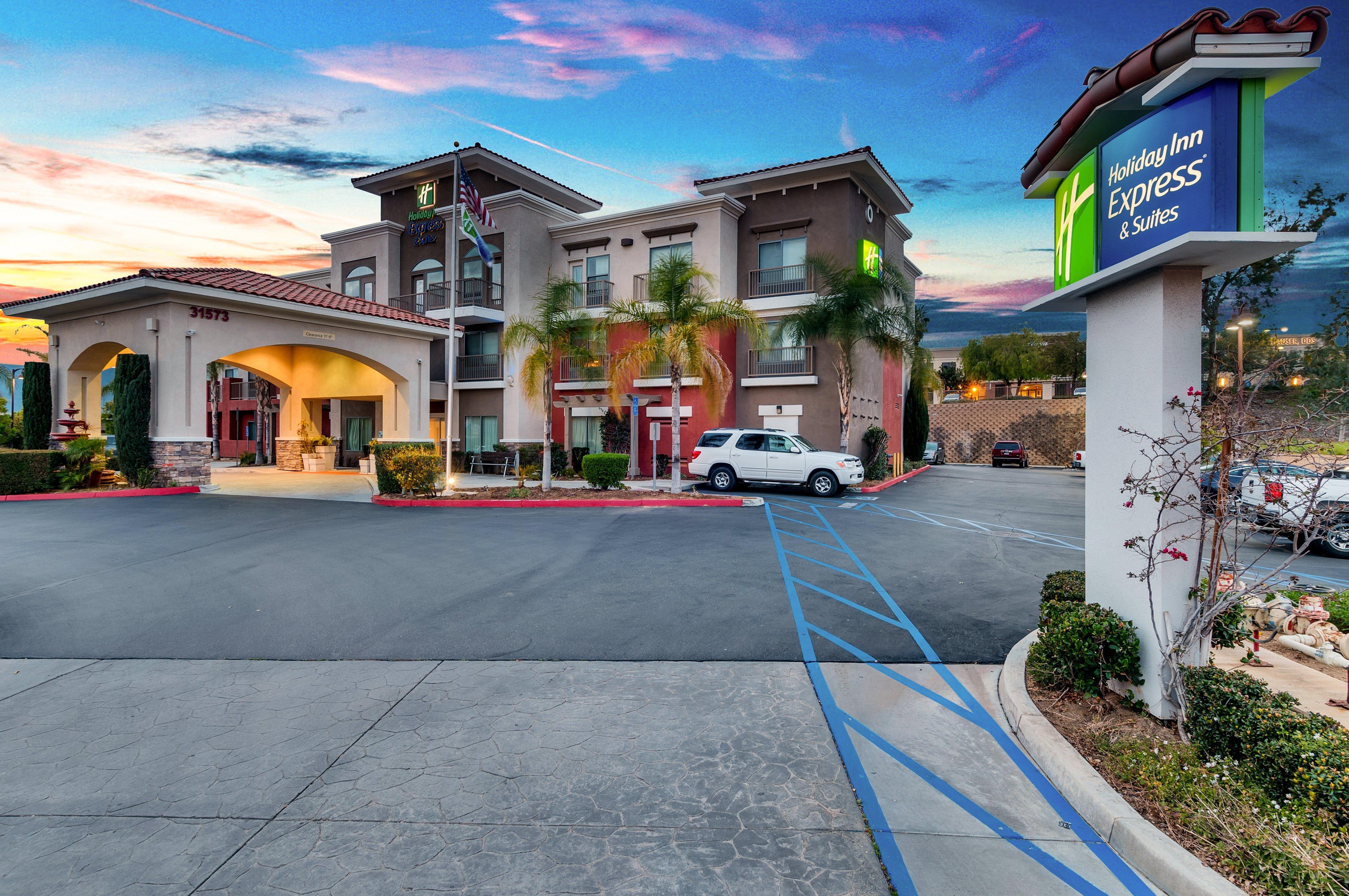 Holiday Inn Express Hotel & Suites Lake Elsinore By Ihg מראה חיצוני תמונה